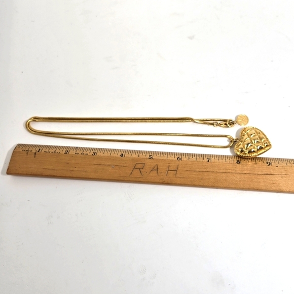 Anne Klein Puffy Heart Goldtone 32" Women's Necklace 90's Excellent Condition - Picture 4 of 4